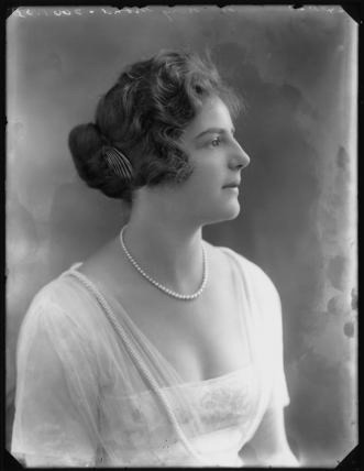 File:Mond later Pearson, Mary.jpg